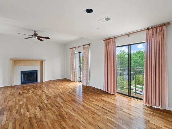 409 E 38th St APT 305, Austin, TX 78705