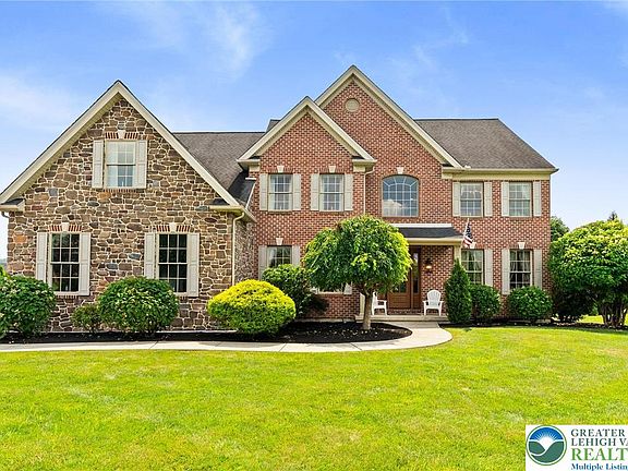 5th image of 4490 Canterbury Dr