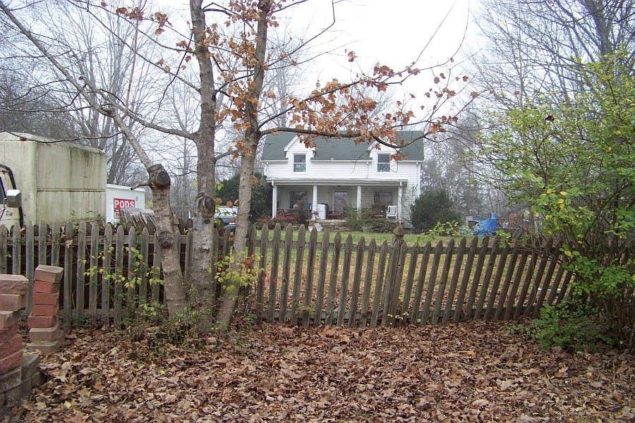 1st image of 5521 Colonial Cir