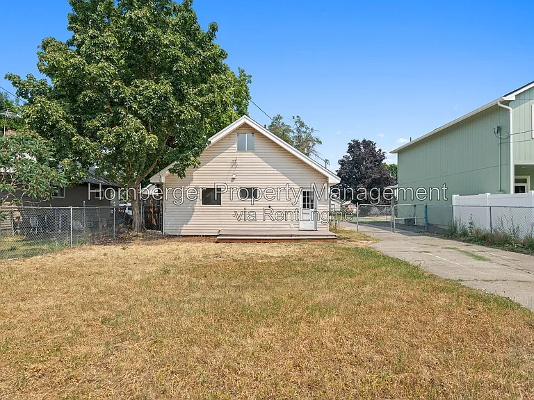 2410 E Everett Ave — Photo 23