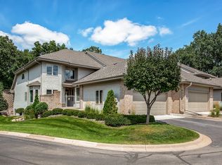 7233 Lewis Ridge Pkwy, Edina, MN 55439