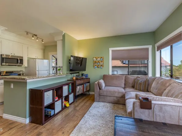 158 Maegan Pl APT 4, Thousand Oaks, CA 91362