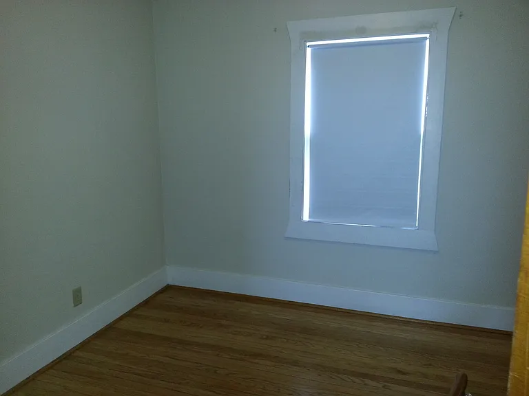 224 1/2 S Linn St — Photo 8