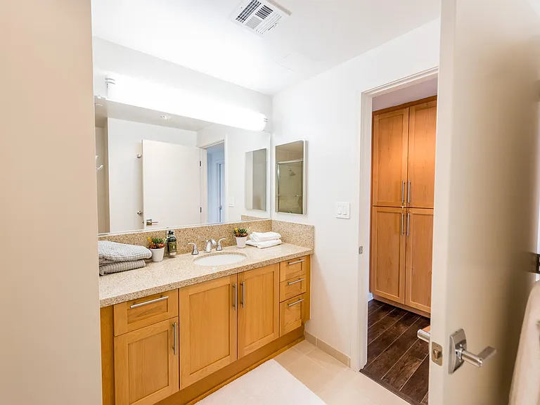 10599 Wilshire Blvd — Photo 28