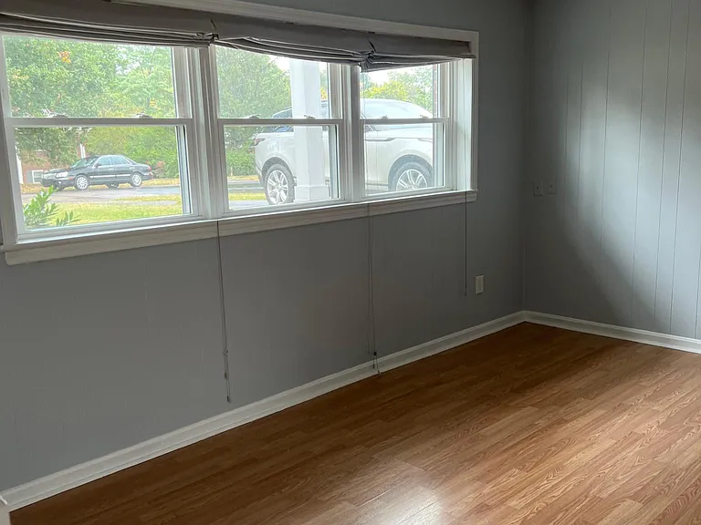 3437 Malabu Cir #B — Photo 8
