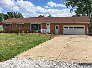 5860 Daisy St, Louisville, OH 44641