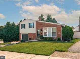 322 Lombardy Rd, Drexel Hill, PA 19026