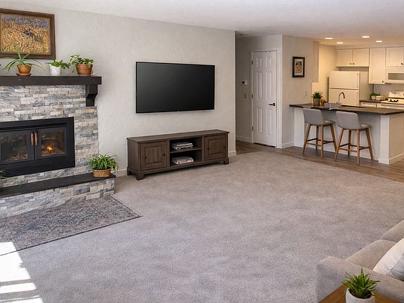 3rd image of 6505 Kalua Rd APT 102B