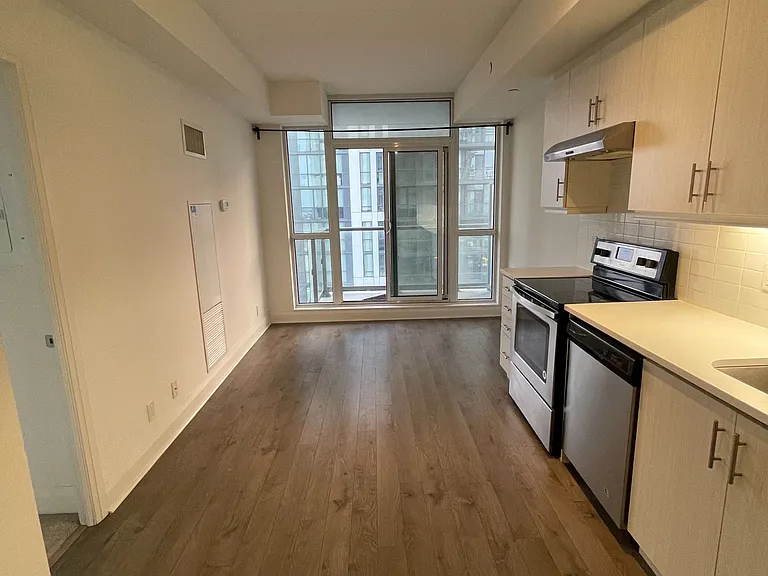 17 Zorra St #910 — Photo 16