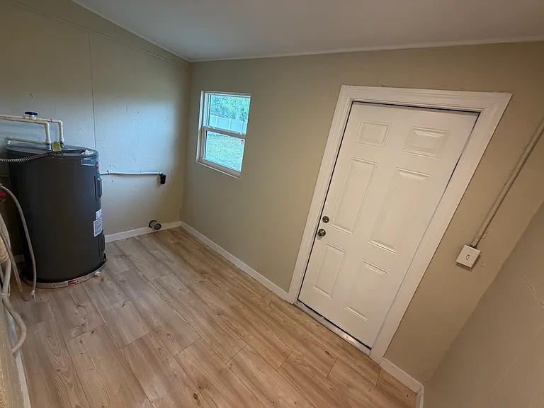 5513 13th St E — Photo 17