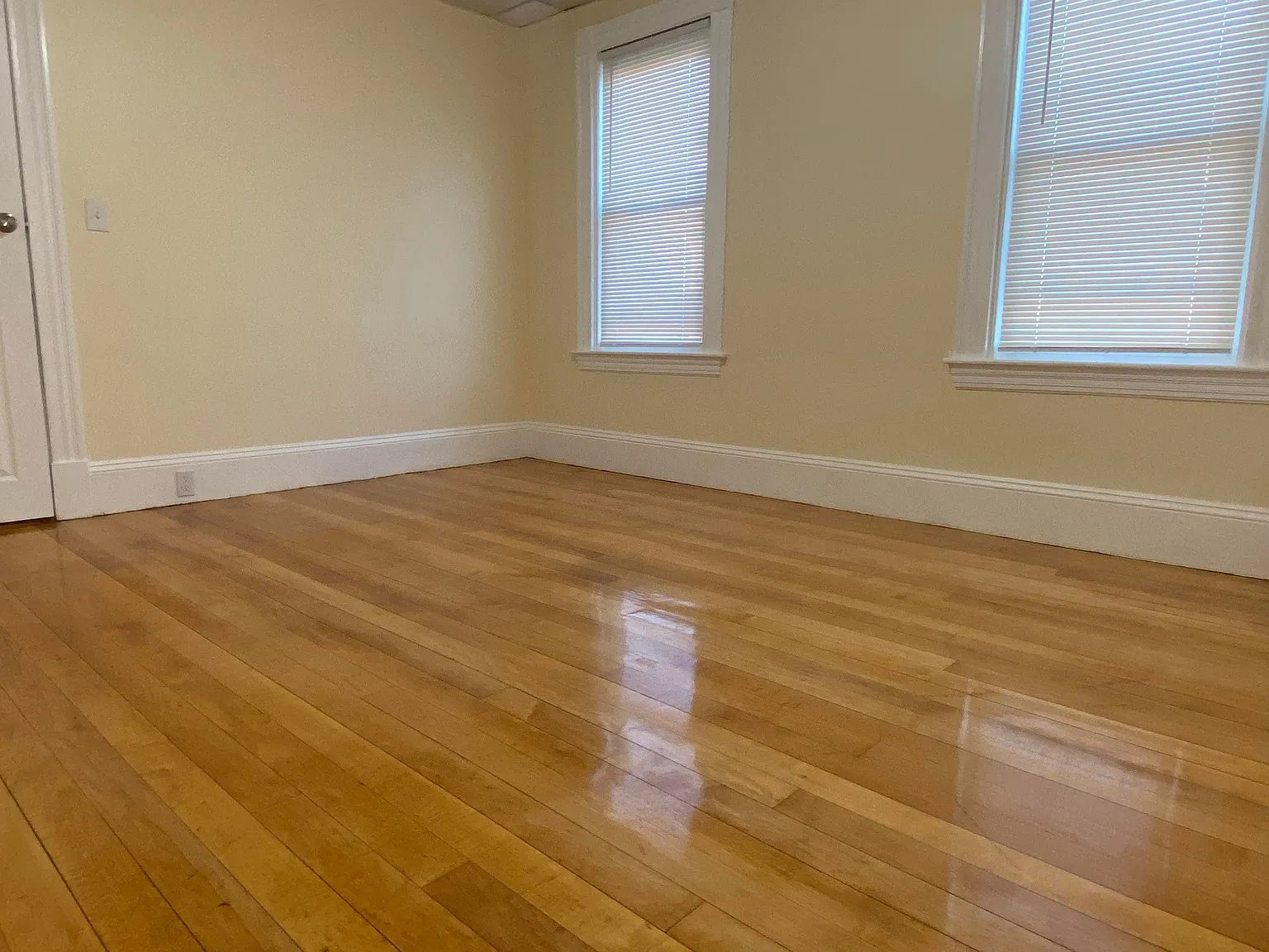 85 French Ave — Photo 3