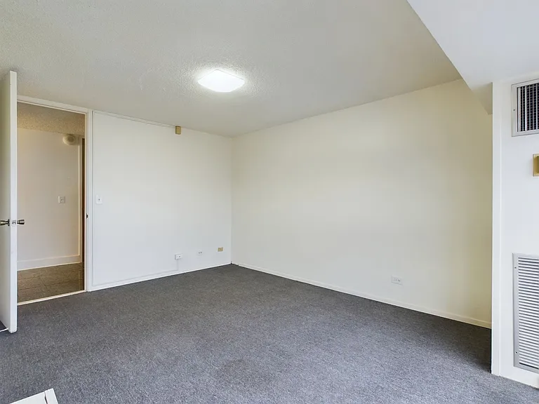 1750 Kalakaua Ave #2601 — Photo 8