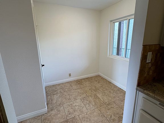 4th image of 1011 E California Ave Unit 304