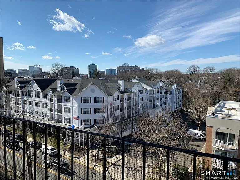 87 Glenbrook Rd #7G — Photo 15