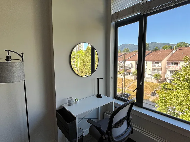 215 W 1st St #411 — Photo 7