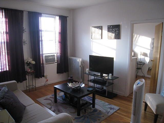 1st image of 2307 32nd St #4A