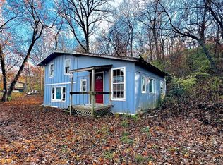 8401 E Lake View Dr, Freeman, MO 64746