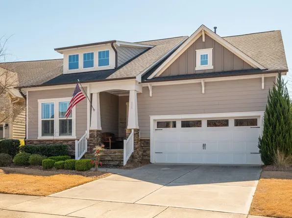 252 Lucky Ribbon Ln, Holly Springs, NC 27540