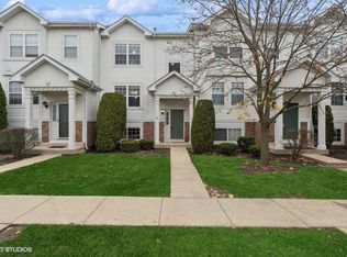 344 Holiday Ln, Hainesville, IL 60073