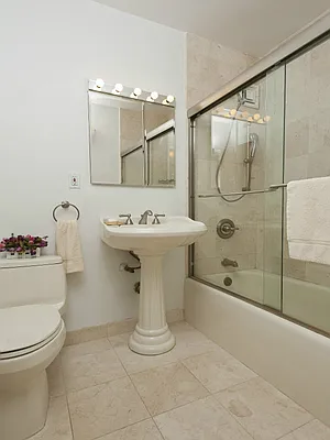 Sold by Sotheby's International Realty | media 18