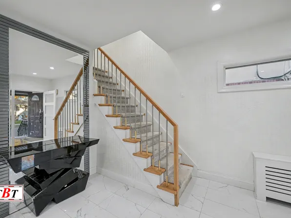 1836 East 27th Street image 10 of 34