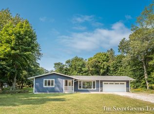 5885 Lamos Rd, Whitehall, MI 49461