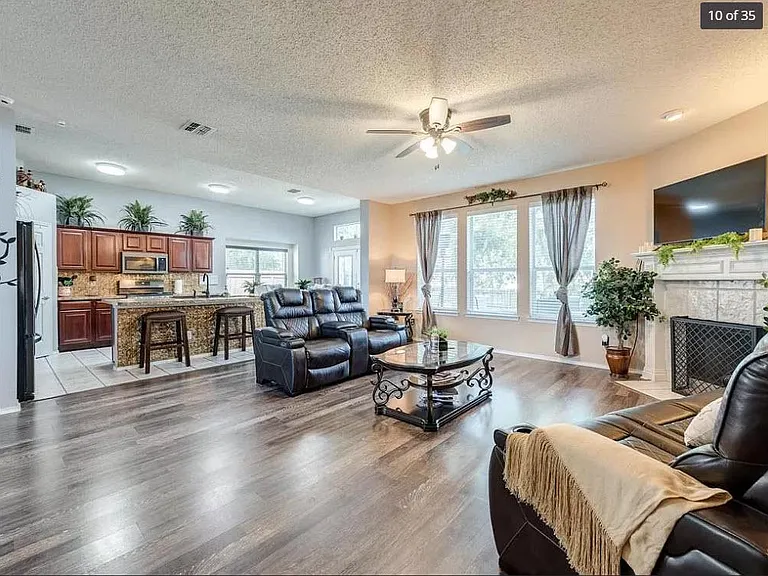 Windcastle Dr — Photo 10