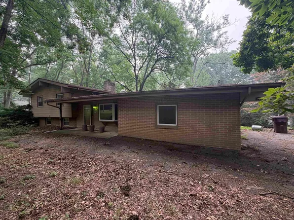 9501 Crestridge Dr, Fort Wayne, IN 46804