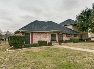 701 NW Tarrant Ave, Burleson, TX 76028