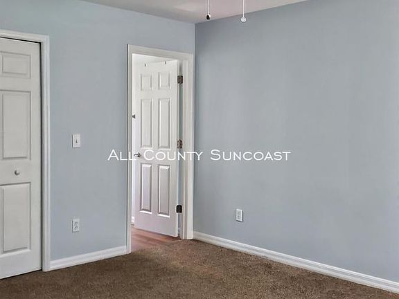 5th image of 5270 6th Ave S