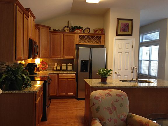 Kitchen granite & s/s