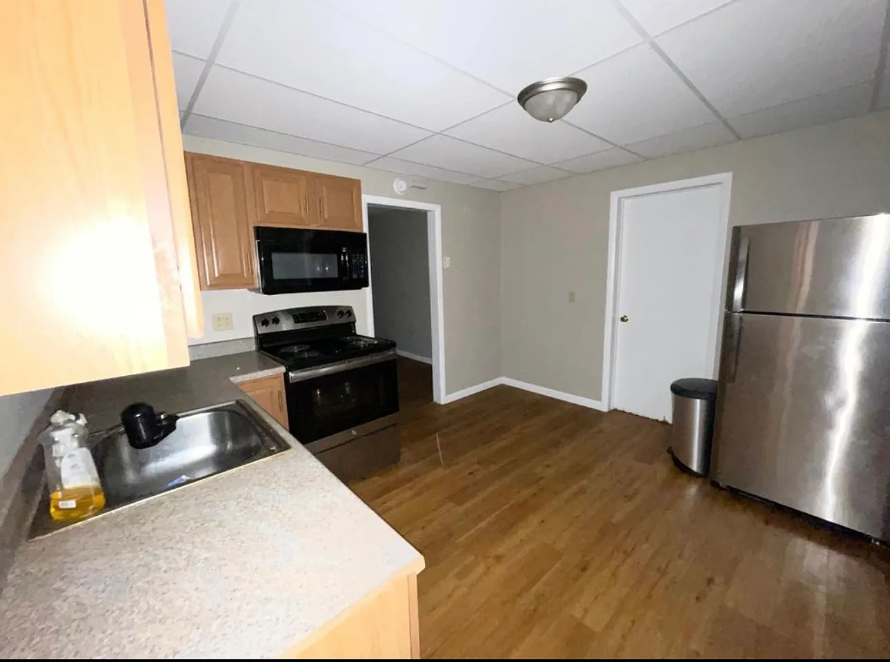2 bed, 650 sqft, $1,100 — Photo 2