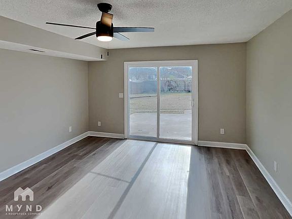 3rd image of 11200 Leadenhall Ln
