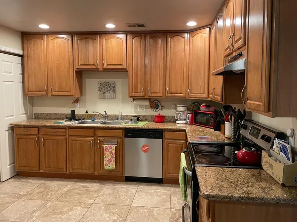 2704 Aramon Dr, Rancho Cordova, CA 95670