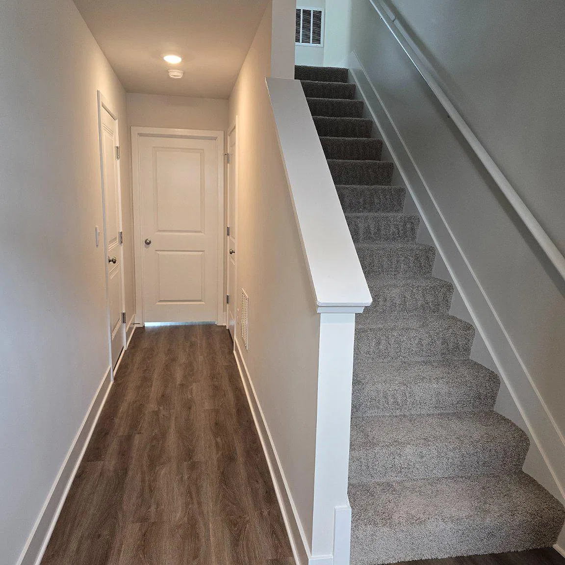 4 bed, 3.5 bath, 1889 sqft, $2,250 — Photo 2