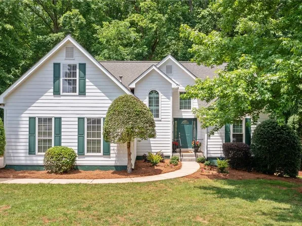 2605 Woodland Hills Dr, Cumming, GA 30040