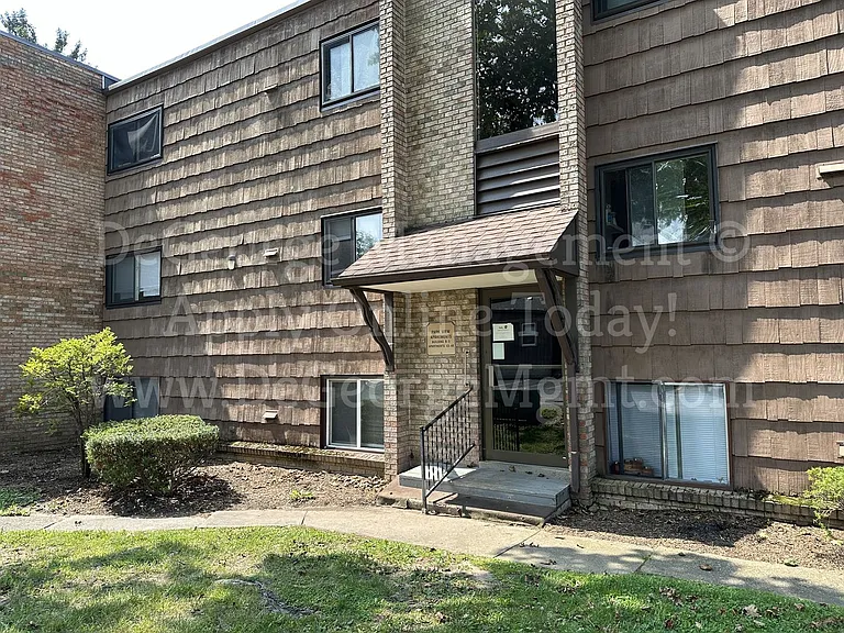 Parkview Apartments — Photo 55