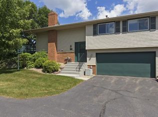 1016 E 145th St, Burnsville, MN 55337