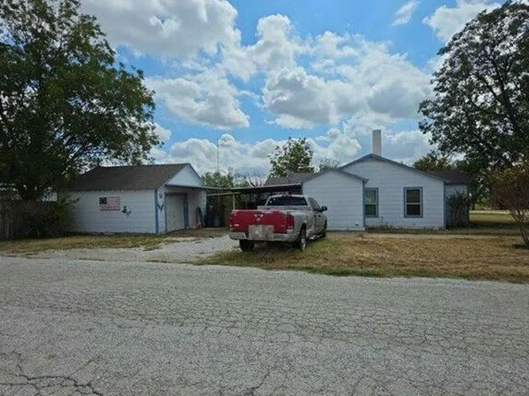 1111 N Reynolds Ave, Throckmorton, TX 76483