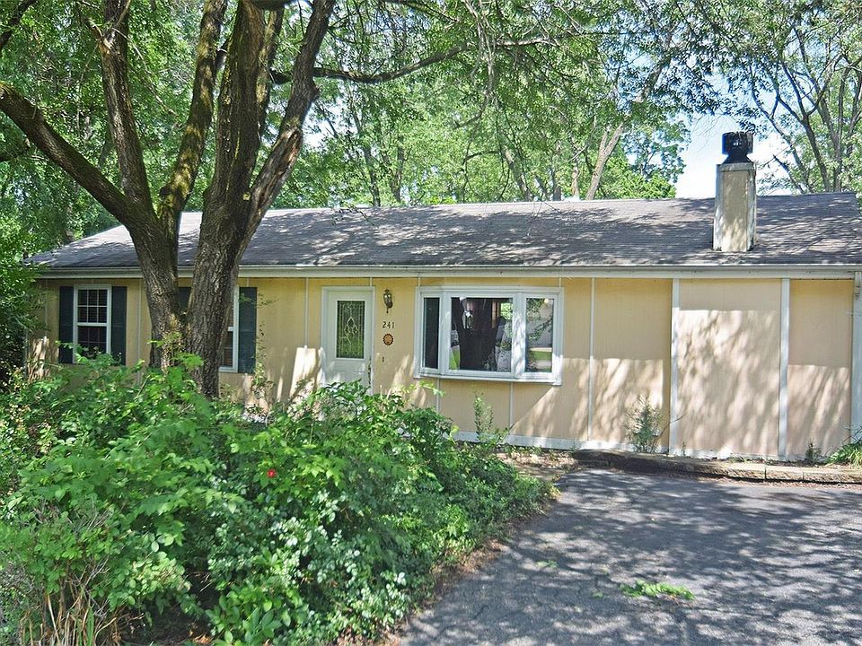 1st image of 241 Bonnie Ct