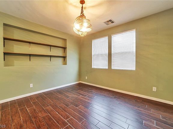 5th image of 10424 Holloway Heights Ave
