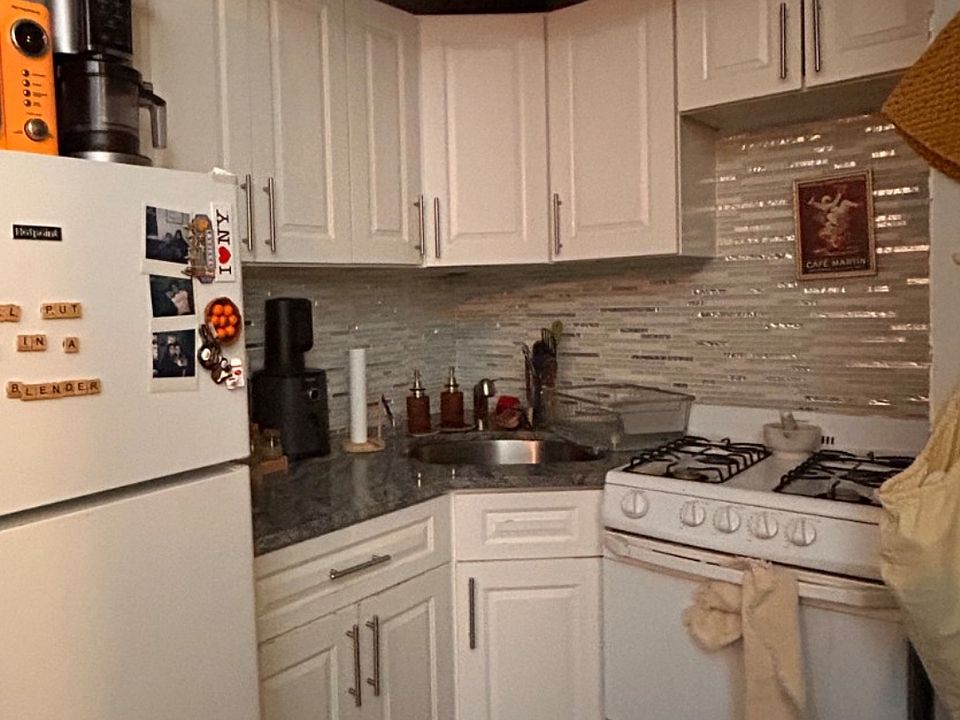 1st image of 726 Amsterdam Ave #2D