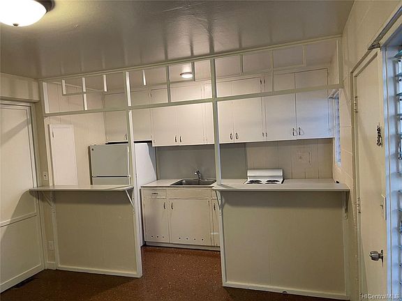 2nd image of 717 Kihapai Pl APT 2
