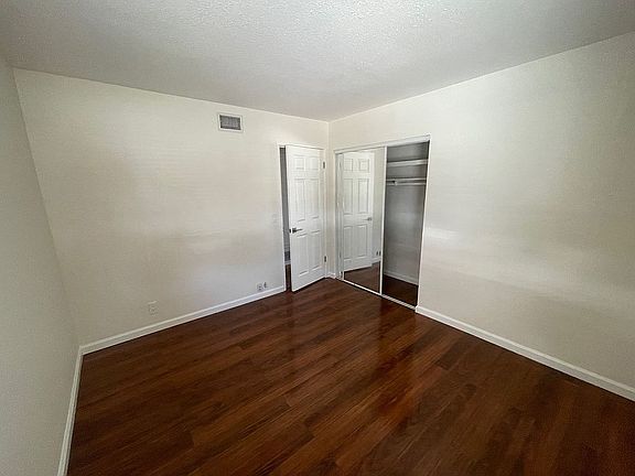3rd image of 16148 Summershade Dr