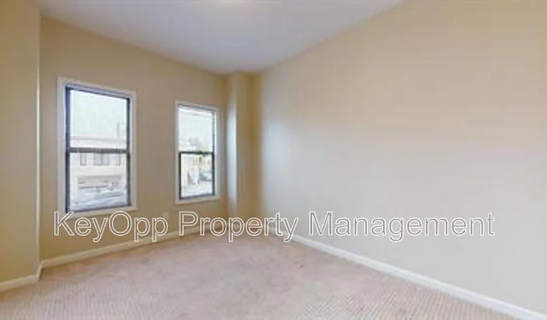 806 35th Ave — Photo 10