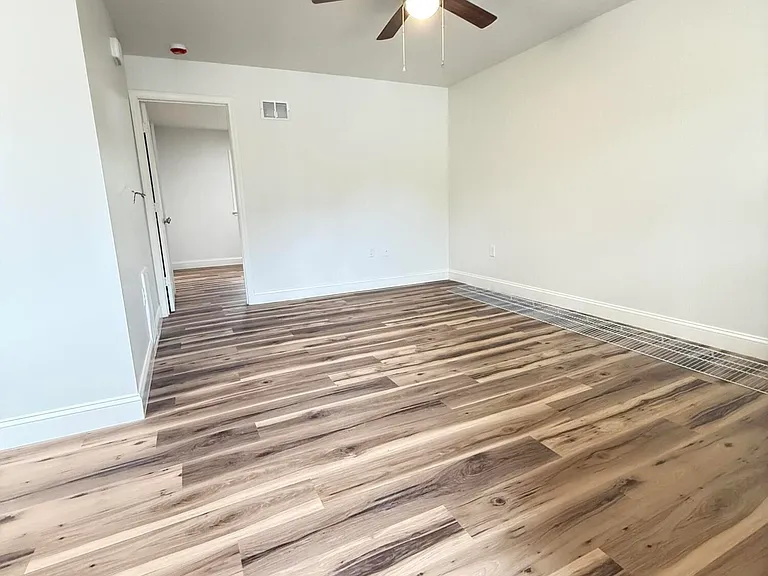 1710 Gagel Ave — Photo 2