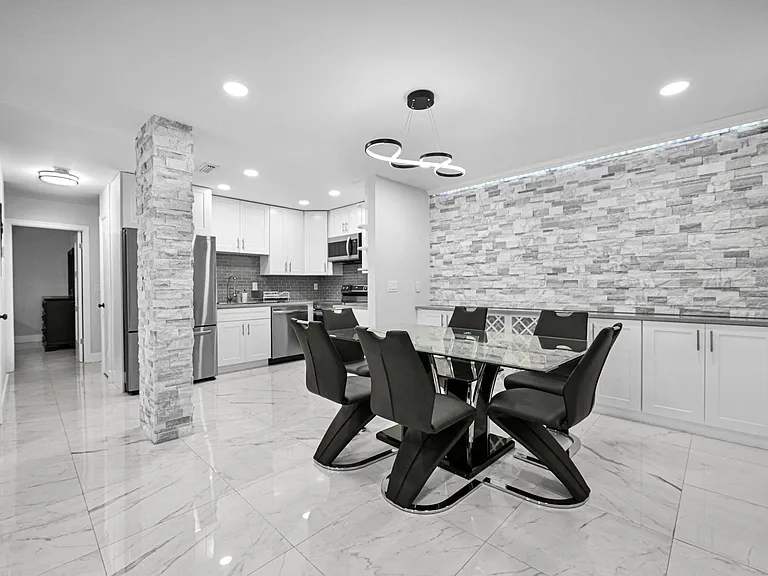 6279 Bay Club Dr #3 — Photo 2