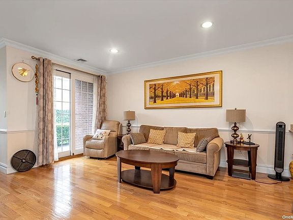 2nd image of 6 Portico Ct #516