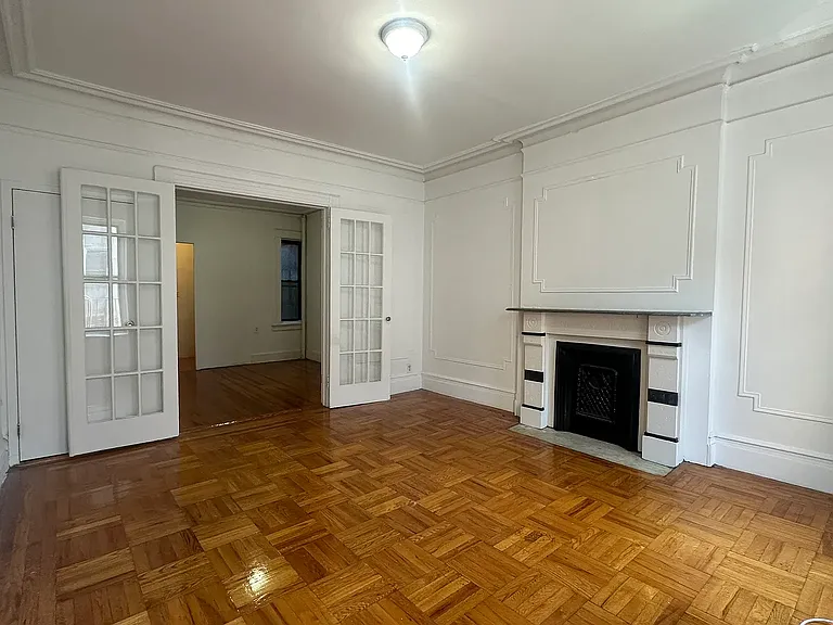 309 W 54th St #3A — Photo 1