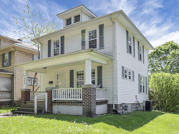 3rd image of 233 Fairfield Ave